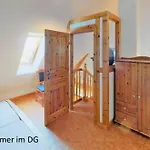 Cosy House Close To Waterfront,
