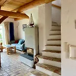 Cosy House Close To Waterfront, Apartman