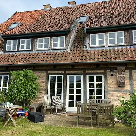 公寓 Cosy House Close To Waterfront,