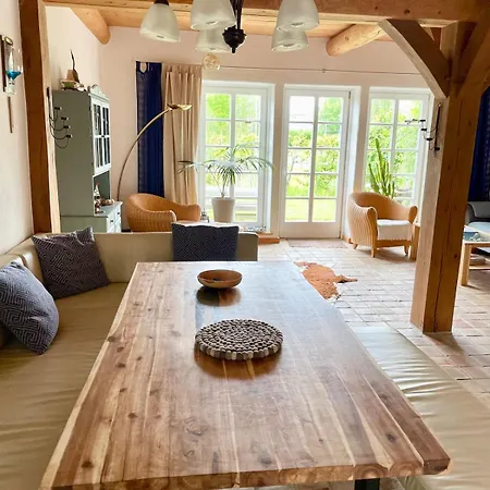 公寓 Cosy House Close To Waterfront,