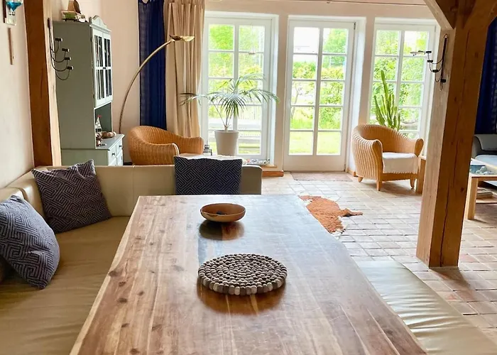公寓 Cosy House Close To Waterfront,